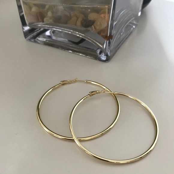 Thin Hoop Earring | 14k Gold Filled - Picture 2 of 6